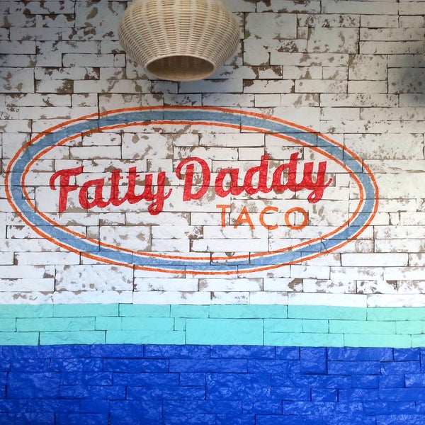Das Foto wurde bei Fatty Daddy Taco von Fatty Daddy Taco am 11/2/2016 aufgenommen
