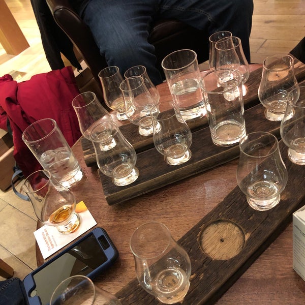 Foto diambil di The Scotch Whisky Experience oleh Angela K. pada 11/9/2019