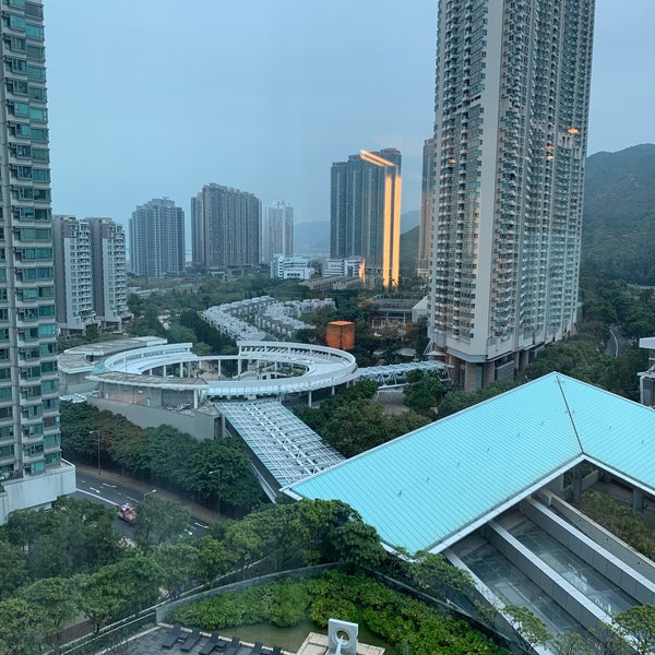 2/10/2020にİzzet KutalmışがNovotel Citygate Hong Kongで撮った写真