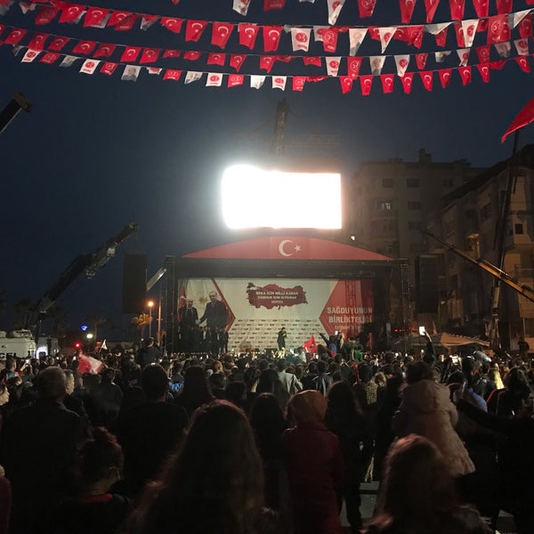 รูปภาพถ่ายที่ Mersin Tevfik Sırrı Gür Stadı โดย Bayram Ali E. เมื่อ 3/28/2019