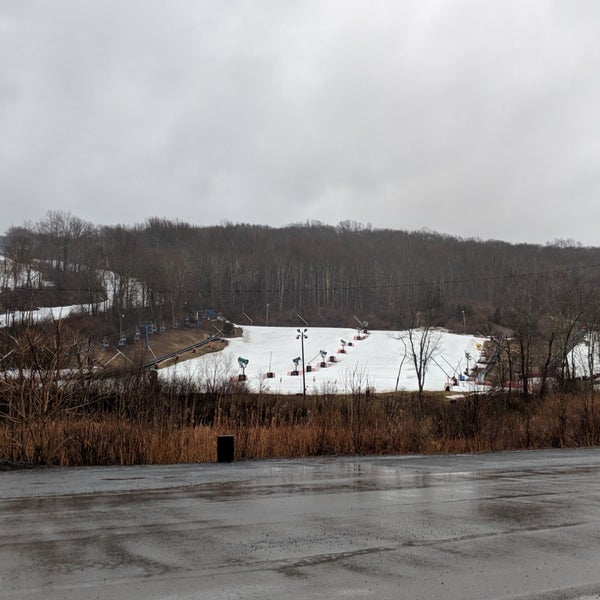 รูปภาพถ่ายที่ Shawnee Mountain Ski Area โดย Carl S. เมื่อ 3/21/2019