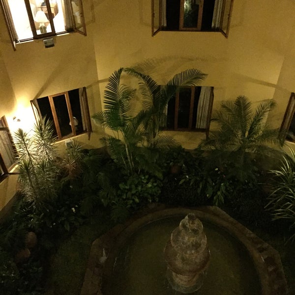 Foto diambil di Antigua Miraflores Hotel Lima oleh Eleni N. pada 4/13/2016