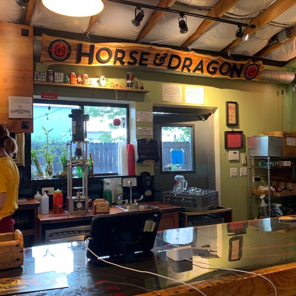 Foto tomada en Horse &amp; Dragon Brewing Company  por Jill el 8/28/2021