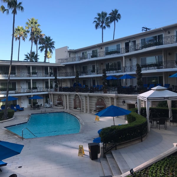 8/12/2017 tarihinde Morgan H.ziyaretçi tarafından Beverly Hills Plaza Hotel &amp; Spa'de çekilen fotoğraf