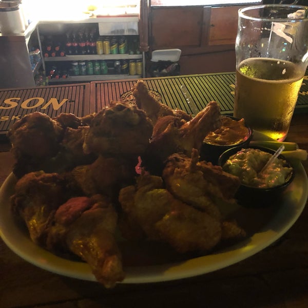 Photo taken at O&#39;Malley&#39;s by Jaime H. on 6/18/2019