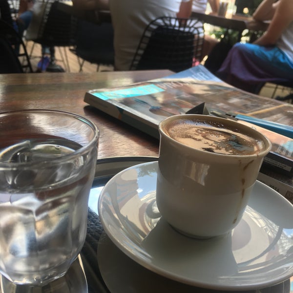 8/20/2016 tarihinde Nilüfer K.ziyaretçi tarafından Double Pause Coffee'de çekilen fotoğraf