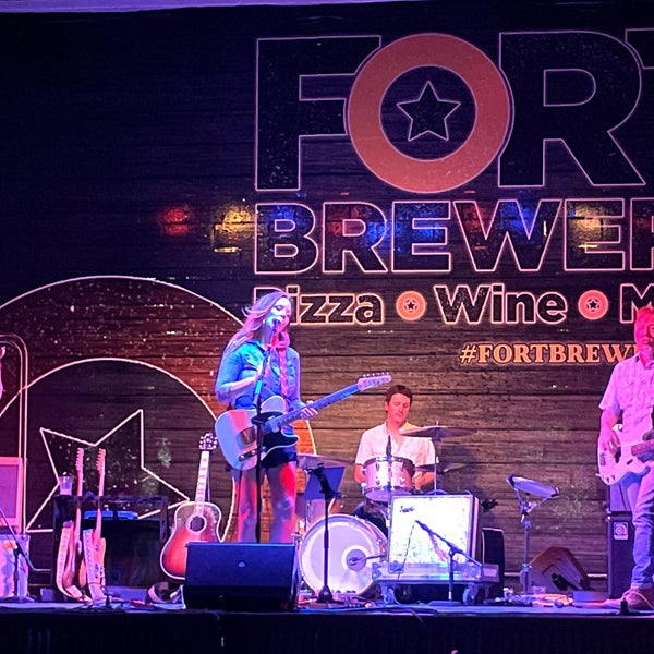 8/12/2022에  ℋumorous님이 Fort Brewery &amp; Pizza에서 찍은 사진