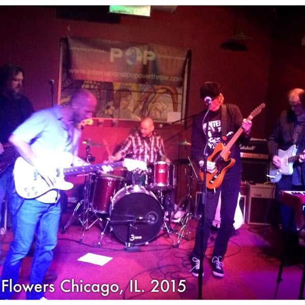 Photo taken at Red Line Tap by  ℋumorous on 4/26/2015