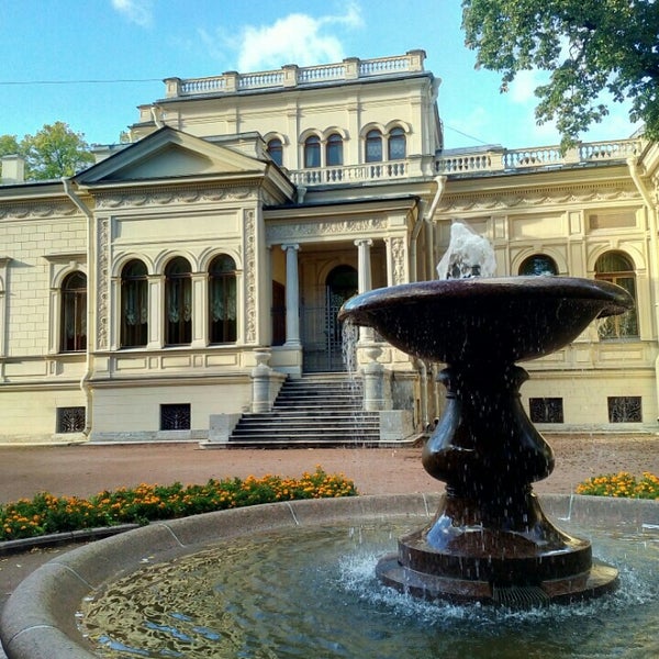 Алексеевский дворец