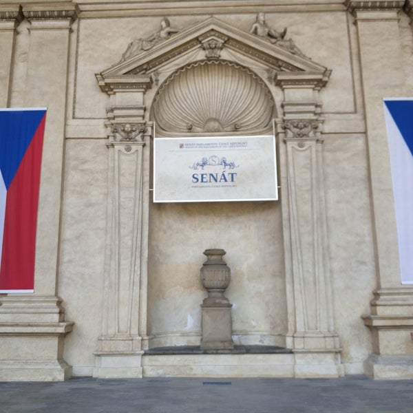 รูปภาพถ่ายที่ Senát Parlamentu ČR โดย Liubov💧🌀🔥 เมื่อ 6/11/2019