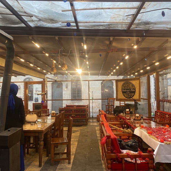 Foto tomada en Büdeyri Âlâ Cafe  por Hayal Y. el 3/21/2022