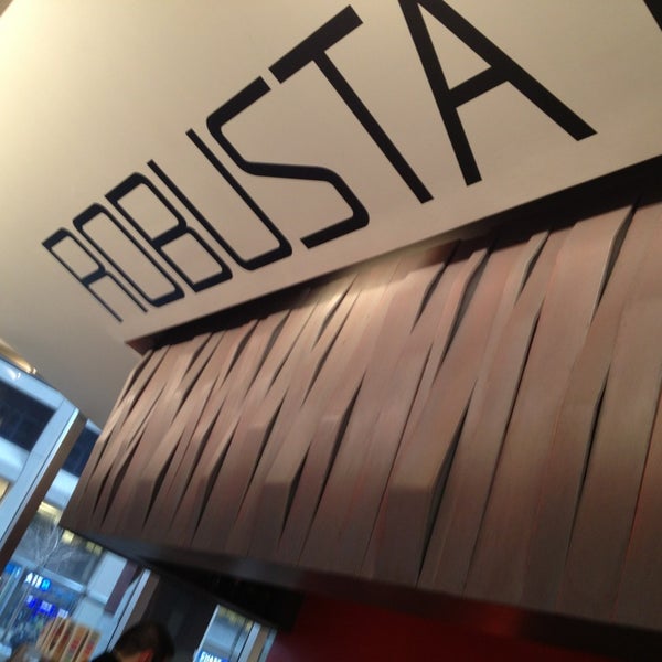 รูปภาพถ่ายที่ Robusta Espresso Bar โดย Sabrina เมื่อ 3/19/2013