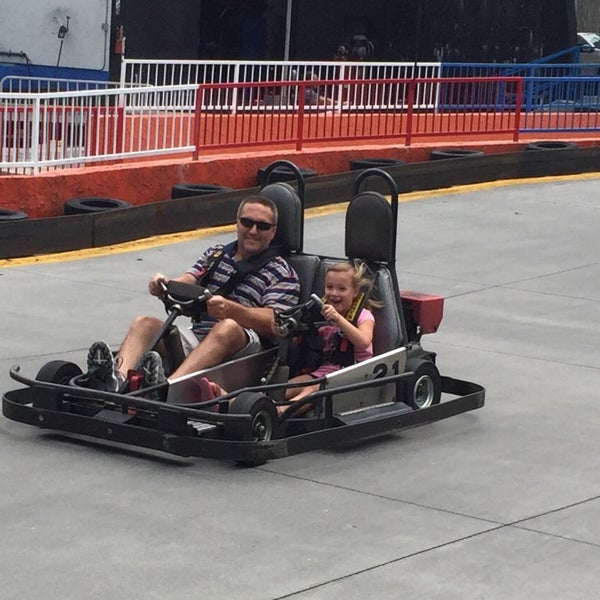 Blake jones racing center - Pigeon Forge, TN