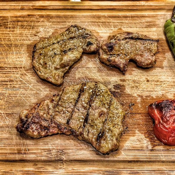 Foto tirada no(a) Etobur Barbecue &amp; SteakHouse por Islam Ö. em 1/2/2018