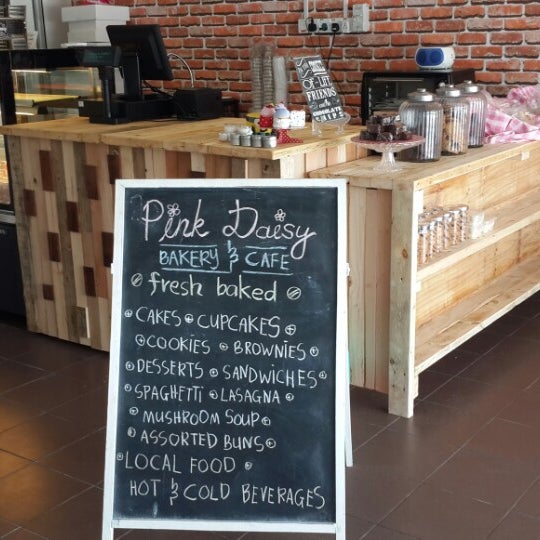 Pink Daisy Bakery & Cafe 10 tips