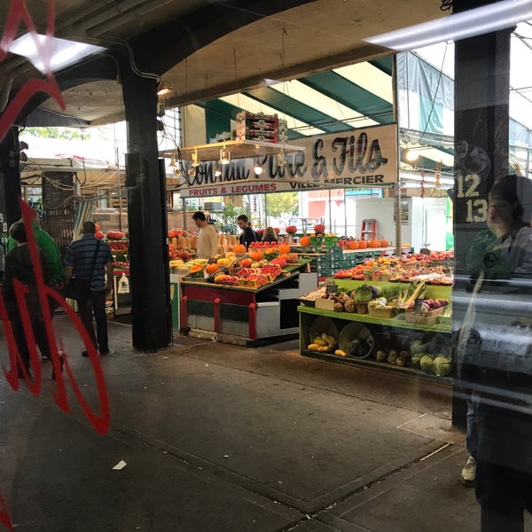 La Poissonerie Du Marche Atwater Marche Aux Poissons A Montreal