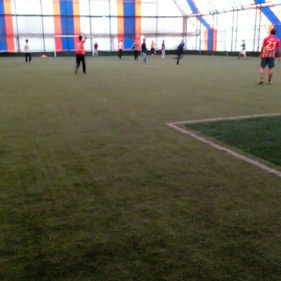 celikler hali saha 63 ziyaretci