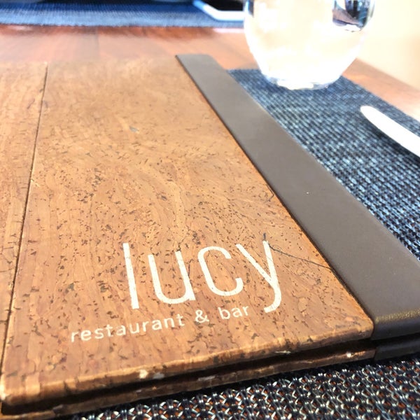 Foto tomada en Lucy Restaurant &amp; Bar  por Eric W. el 1/15/2018