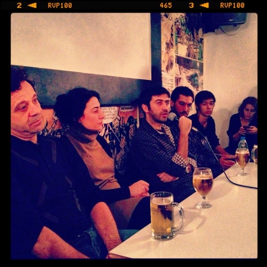 Foto tomada en Seksek Cafe&amp;Bar  por Merve S. el 12/17/2012