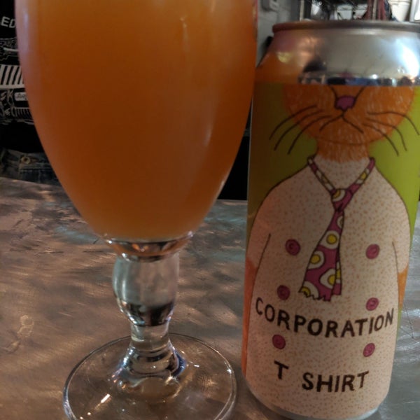 Photo taken at Top Hops by Sean R. on 7/26/2019