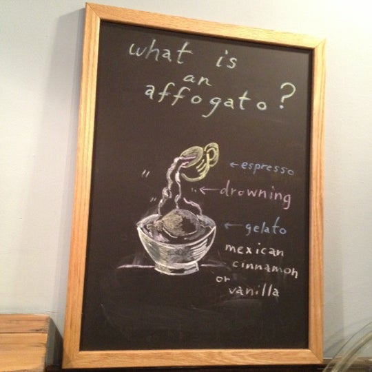 12/30/2012 tarihinde Eunice N.ziyaretçi tarafından Home Espresso Bar'de çekilen fotoğraf