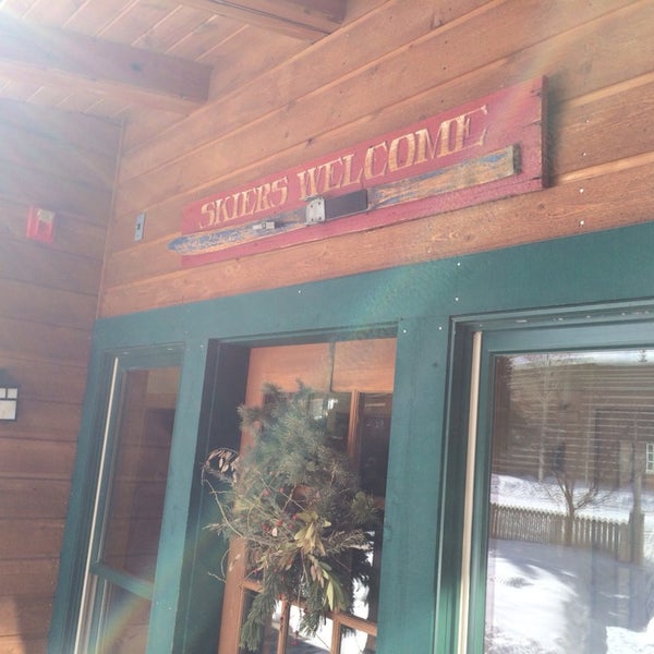 2/10/2014 tarihinde Mary M.ziyaretçi tarafından The Alpine House'de çekilen fotoğraf