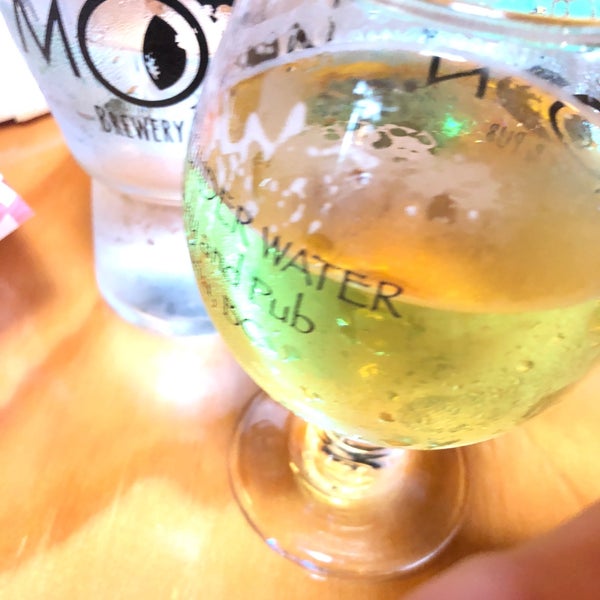 Photo taken at Moon Under Water Pub &amp; Brewery by Lee J. on 9/9/2018