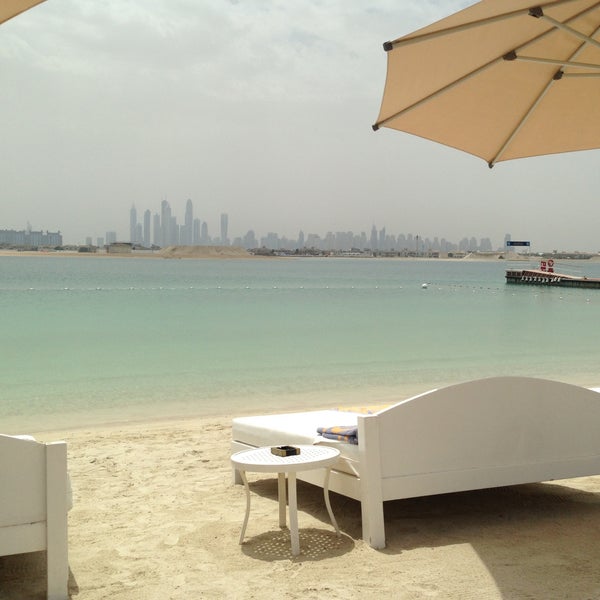 Photo taken at WHITE Beach Dubai by Melis O. on 4/22/2013