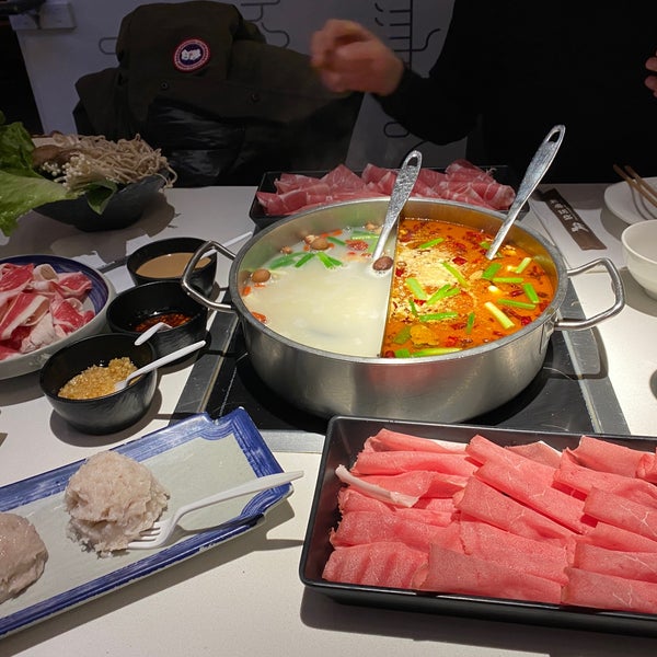 Das Foto wurde bei Happy Lamb Hot Pot 快乐小羊 von Juei L. am 2/16/2021 aufgenommen