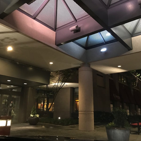 5/6/2017にIvan Z.がEmbassy Suites by Hilton Bethesda Washington DCで撮った写真
