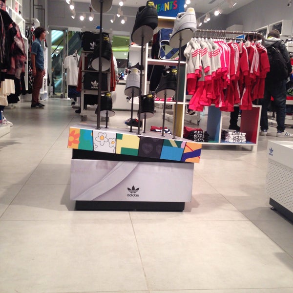 Adidas Originals Store - Bogotá, Cundinamarca