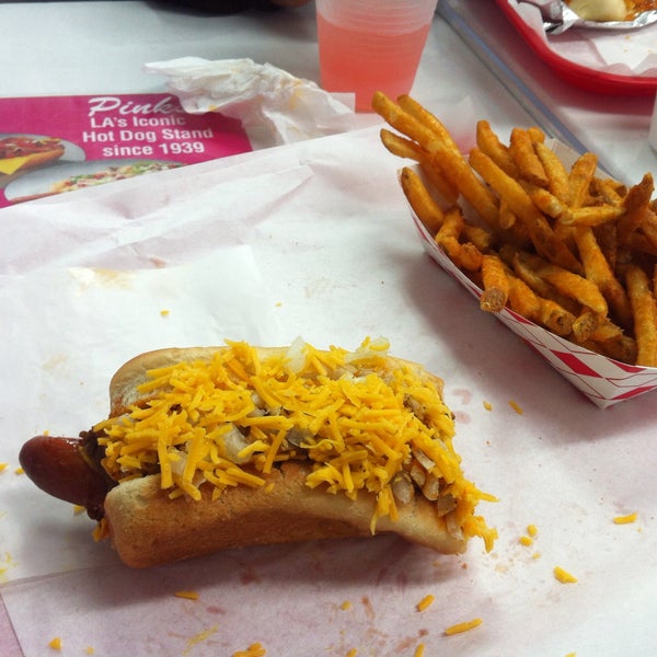 3/7/2016에 Kristiana님이 Pink&#39;s Hot Dogs에서 찍은 사진