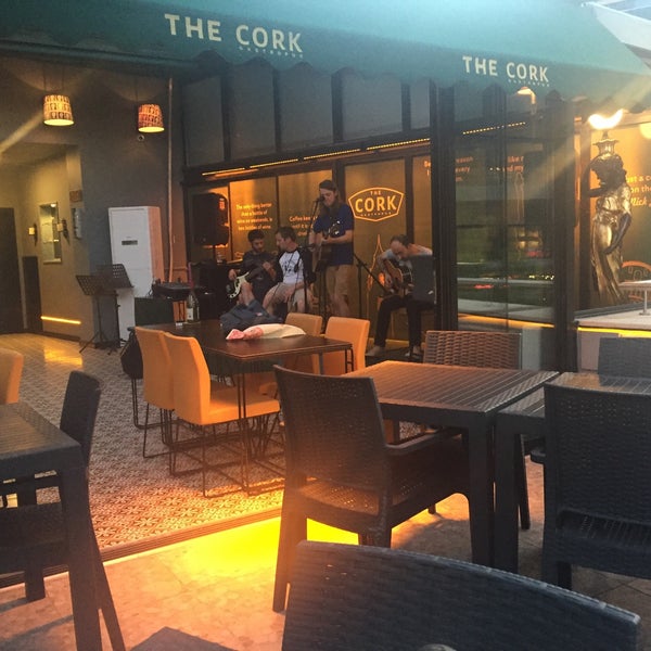 Das Foto wurde bei The Cork Gastro Pub von H.tunc T. am 7/25/2017 aufgenommen
