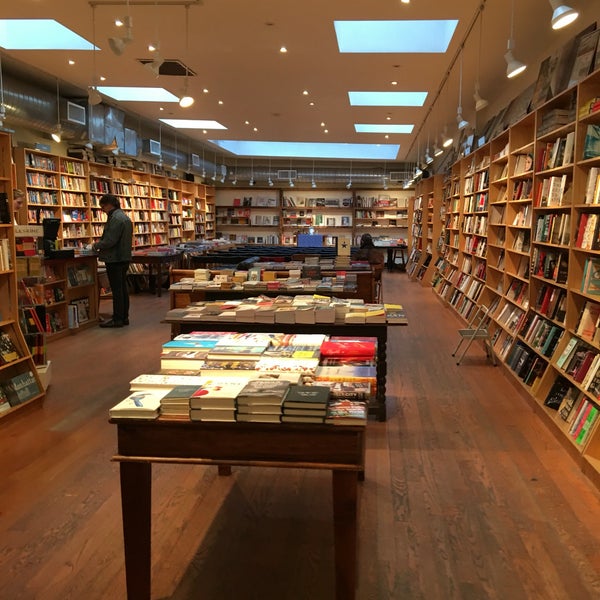 Photo taken at BookCourt by Inyoung H. on 5/23/2016