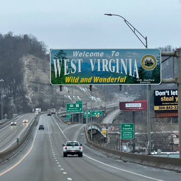 Photos at Ohio/West Virginia State Line Border Crossing in Wheeling