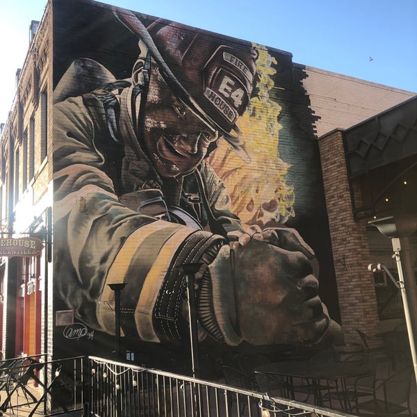 Foto scattata a Firehouse Brewing Company da Debbie E. il 3/29/2022