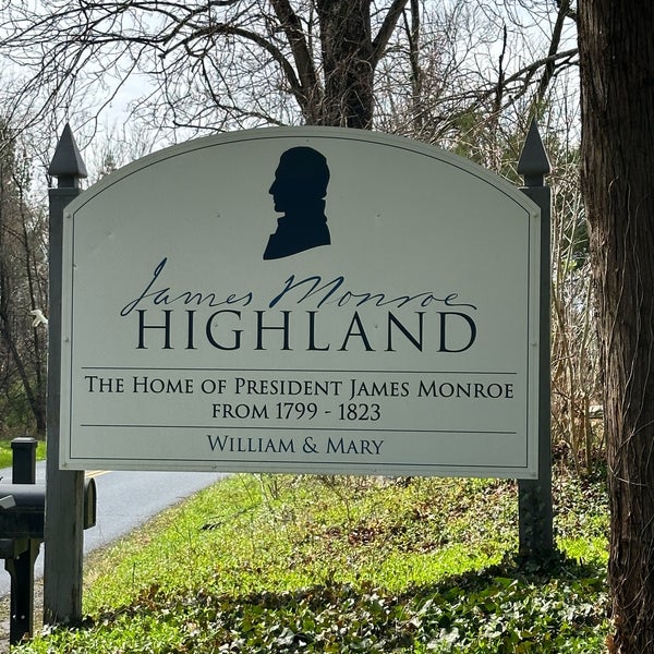 Foto tirada no(a) James Monroe&#39;s Highland por Debbie E. em 4/1/2023