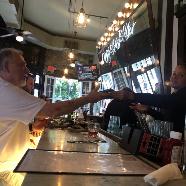 6/15/2021にDebbie E.がRoyal House Oyster Barで撮った写真