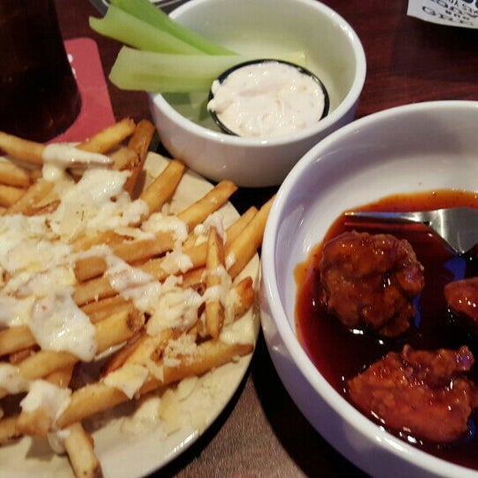 Buffalo Wings and Rings 6325 E Broad St