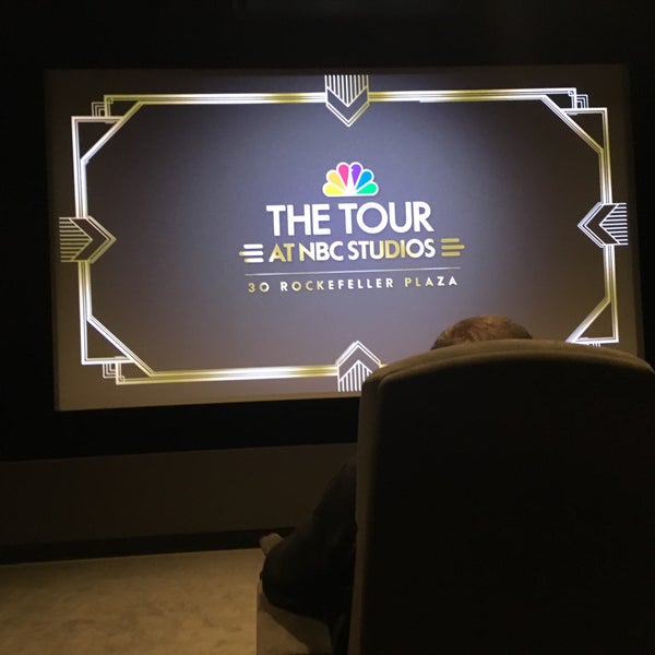 รูปภาพถ่ายที่ The Tour at NBC Studios โดย Felipe S. เมื่อ 11/8/2016