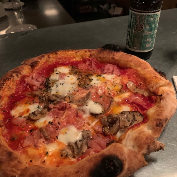 11/24/2019 tarihinde Frederic M.ziyaretçi tarafından Pizza East'de çekilen fotoğraf