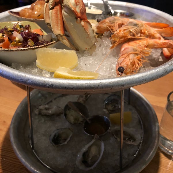 Foto tirada no(a) Southpark Seafood &amp; Oyster Bar por Yuto Y. em 11/24/2018