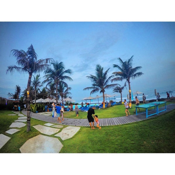 Das Foto wurde bei Komune Resort and Beach Club von Dewa Putu Y. am 12/10/2015 aufgenommen