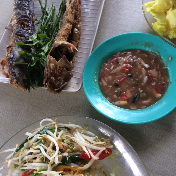 Photos at Pokok Sawa Ikan Keli - 4 tips from 150 visitors