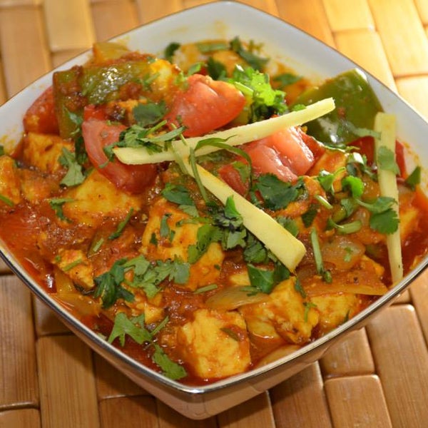 Снимок сделан в Bay Leaf Indian Cuisine пользователем Bay Leaf Indian Cuisine 11/17/2015