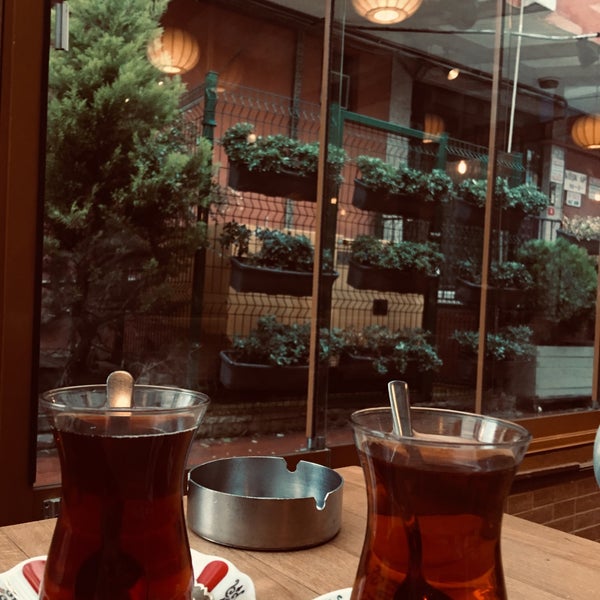 Das Foto wurde bei arkabahçe kafe | mutfak von Anıl S. am 12/19/2018 aufgenommen