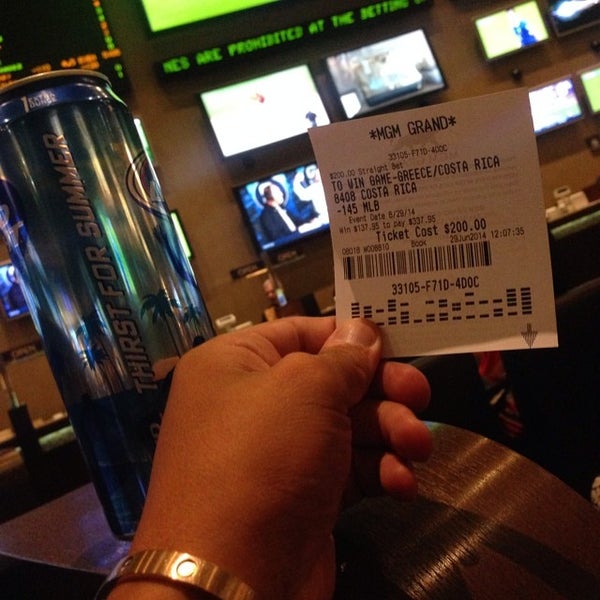 Photo taken at Race &amp; Sports Book by Anto R. on 6/29/2014
