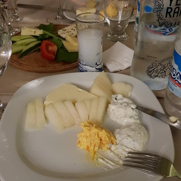 Снимок сделан в Rumeli Baharı Restaurant пользователем Erkan T. 11/4/2017