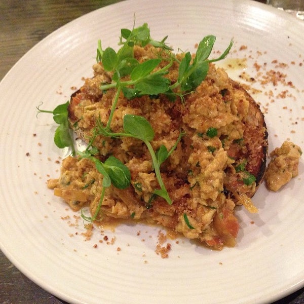 East Melbourne IGA 416446 Victoria Pde