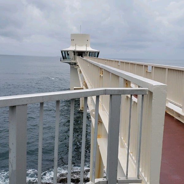 勝浦海中展望塔 Scenic Lookout In 勝浦市 勝浦海中展望塔 Scenic Lookout In 勝浦市